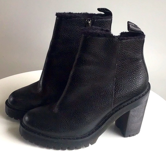 Dr. Martens Magdalena black heeled ankle boots pebbled - Picture 2 of 16